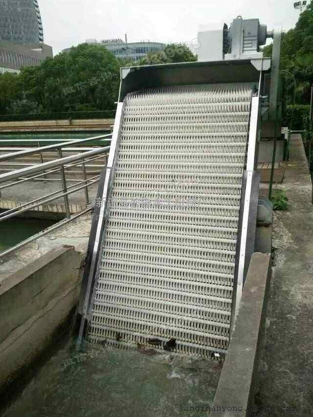 红塔回转式格栅清污机