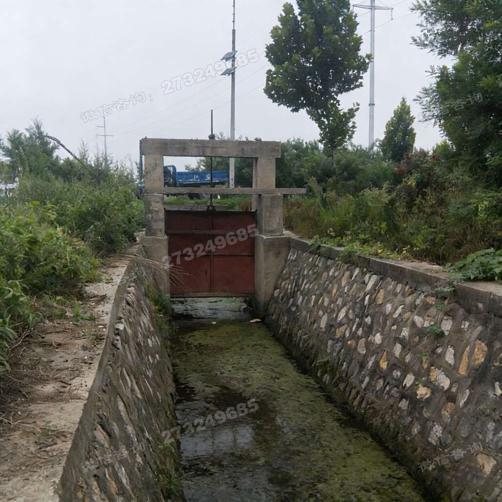 清河门石砌渠道红色闸门
